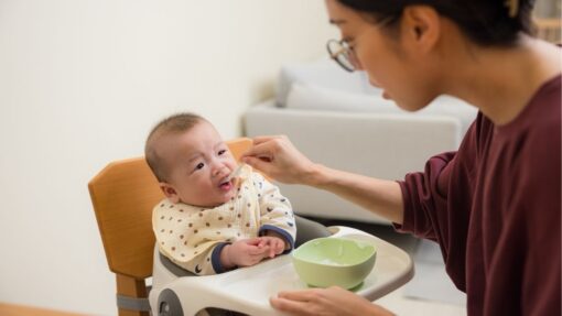 Starting Solid Foods:  Spoon-feeding your 4 to 7 month old